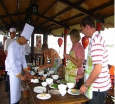 Hoi An Cooking Class & Ancient Town - Full Day