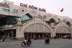 Dong Xuan market